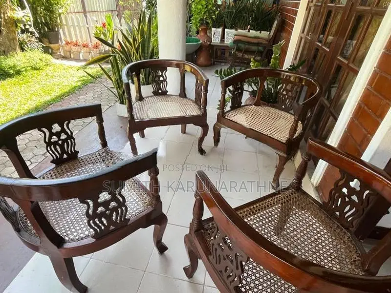 Elegant Veranda Chairs with Cushions – Set of 4