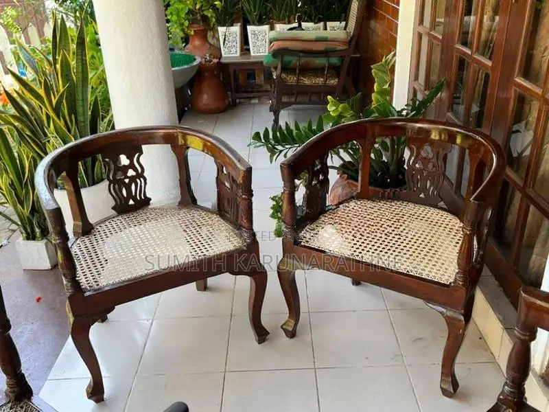 Elegant Veranda Chairs with Cushions – Set of 4