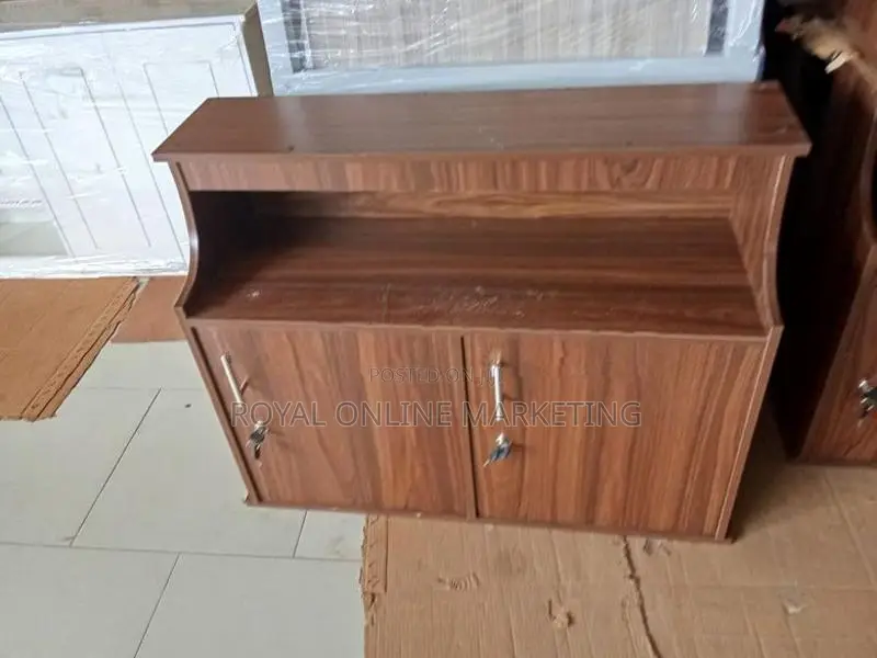 2 Door Pantry Cupboard (I-16)