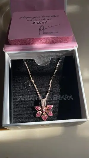 Authentic GIVA Rose Gold Rani Ebony Pendant with Link Chain