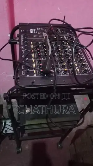 Ahuja 350 Power Amp with Toa Loud Speaker