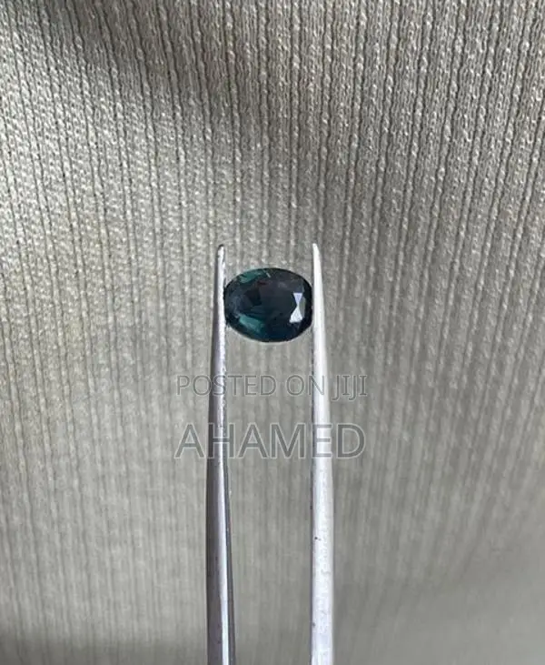 Natural Green sapphire gem ston