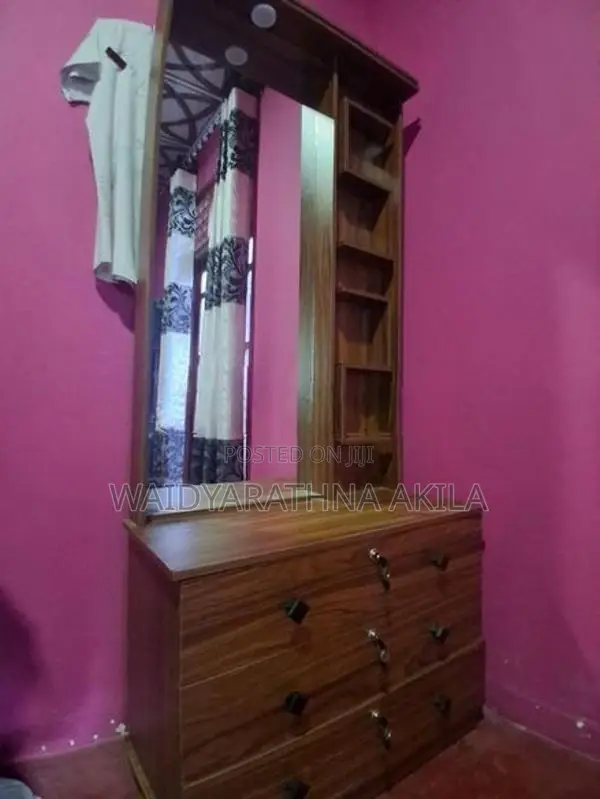Dressing table