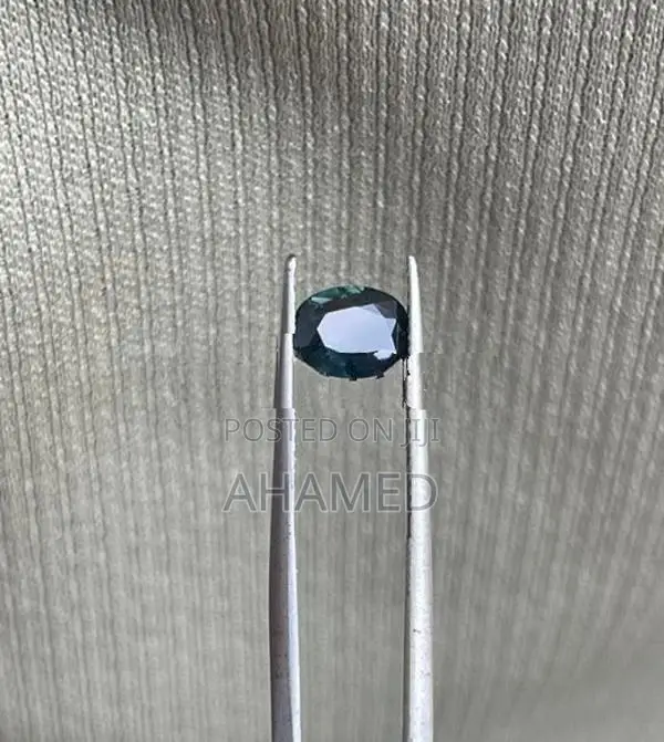 Natural Green sapphire gem ston