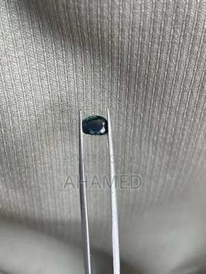 Natural Green sapphire gem ston