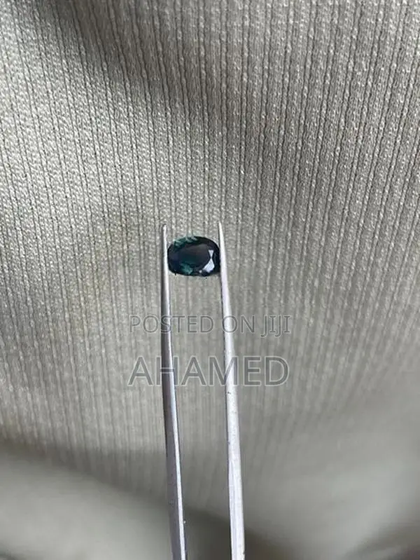 Natural Green sapphire gem ston