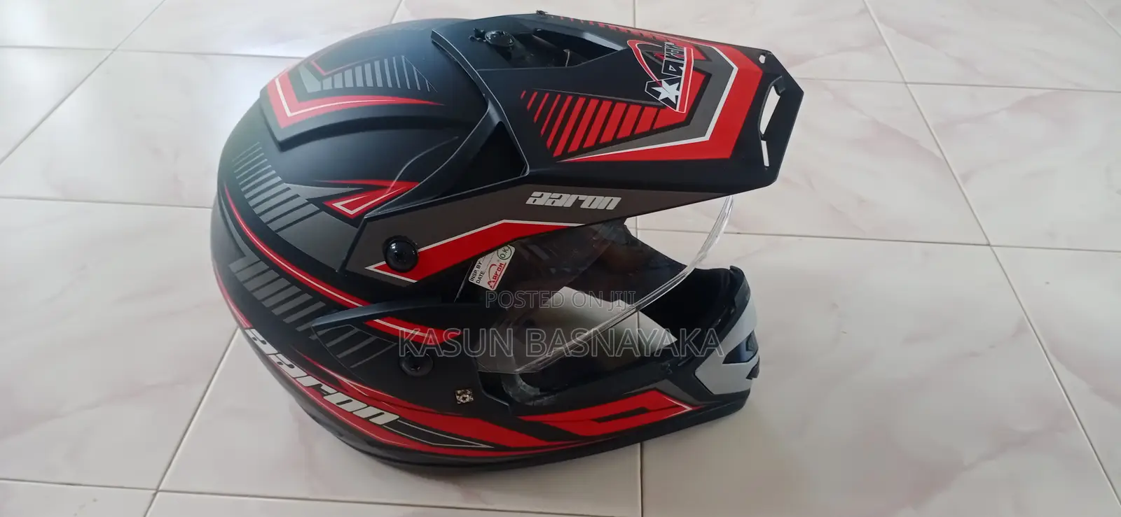 Aron Helmet