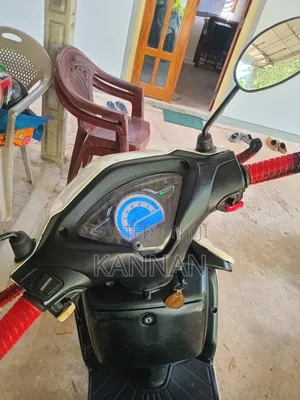 TVS Wego 2015 White