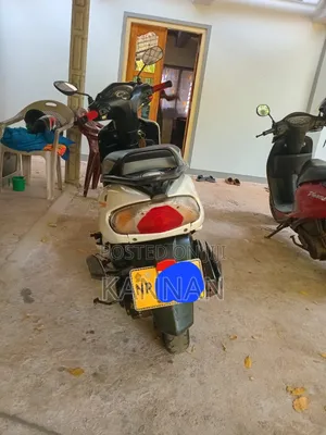 TVS Wego 2015 White
