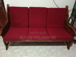 තේක්ක ලී පුටු
