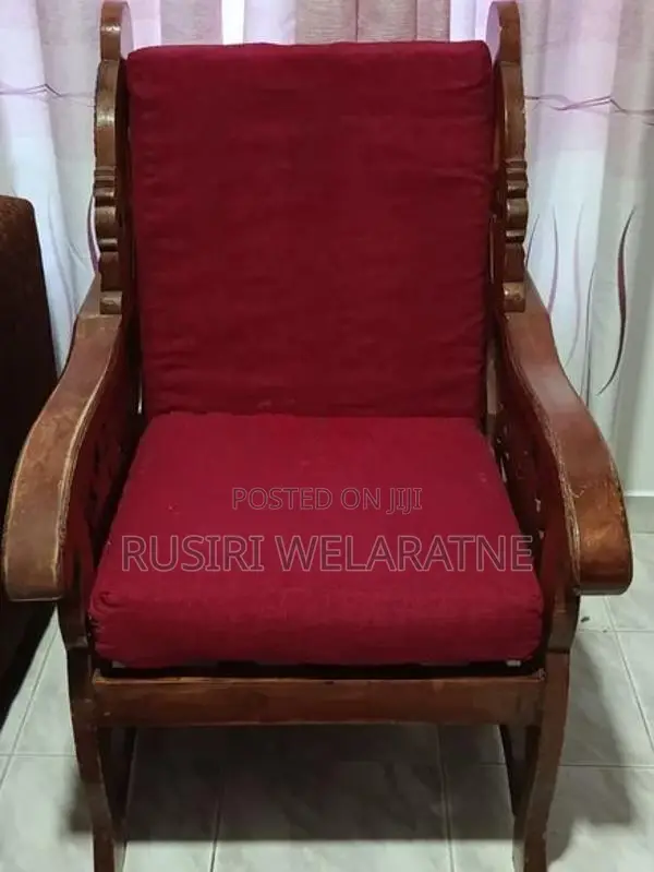 තේක්ක ලී පුටු