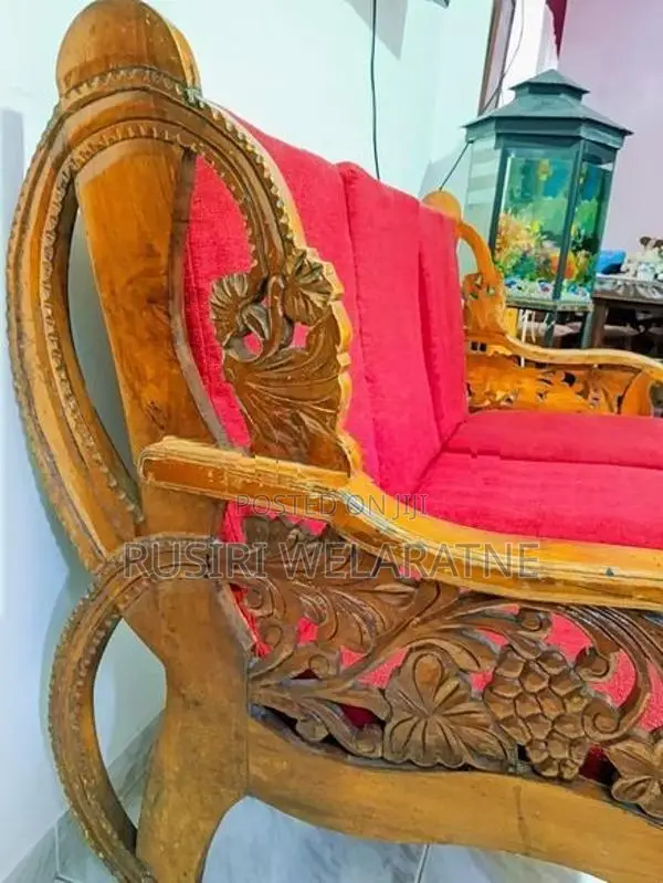 තේක්ක ලී පුටු