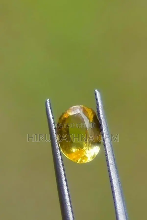 Natural Yellow Sapphire Gem