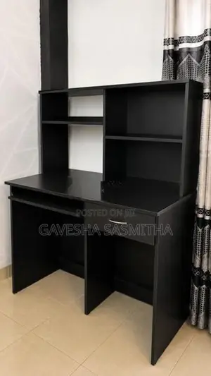 Computer table