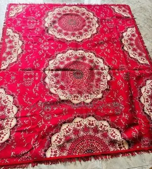 6' x 7' Rugs