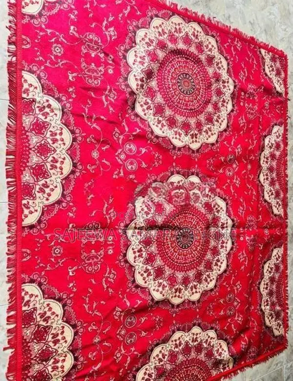 6' x 7' Rugs