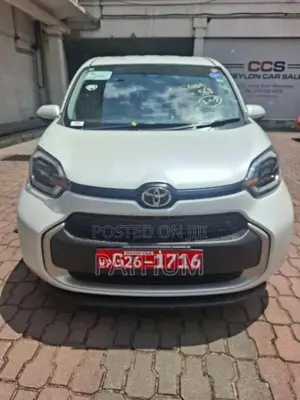Toyota Sienta Custom Z Hybrid 2025 Car Unregistered (Recondition)