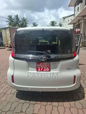 Toyota Sienta Custom Z Hybrid 2025 Car Unregistered (Recondition)
