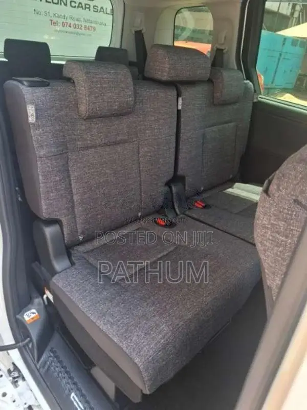 Toyota Sienta Custom Z Hybrid 2025 Car Unregistered (Recondition)