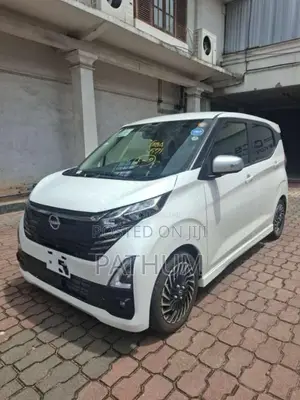 Nissan Dayz Highway Star Custom G Propilot Turbo Urban Chrome Edition 