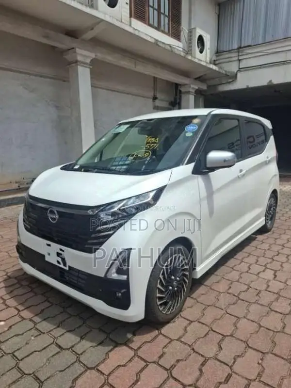 Nissan Dayz Highway Star Custom G Propilot Turbo Urban Chrome Edition 