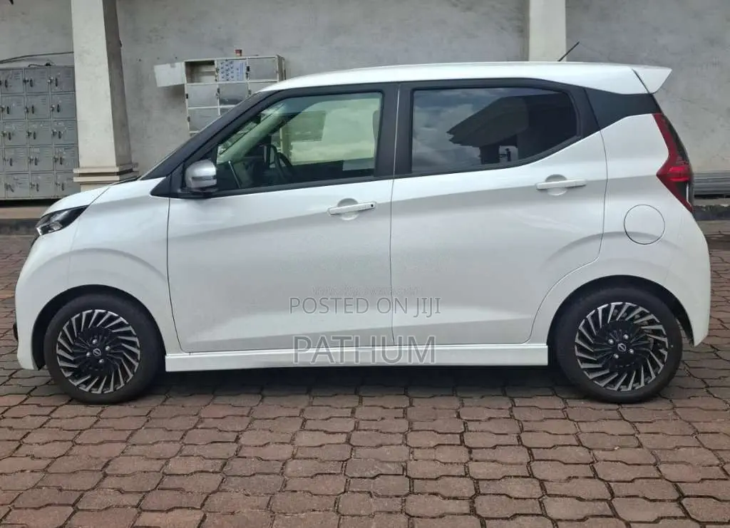Nissan Dayz Highway Star Custom G Propilot Turbo Urban Chrome Edition 