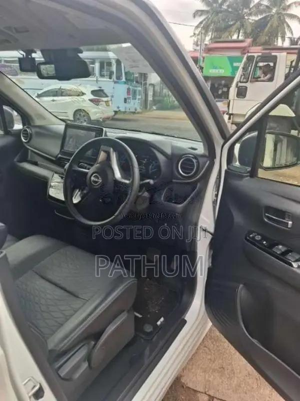 Nissan Dayz Highway Star Custom G Propilot Turbo Urban Chrome Edition 
