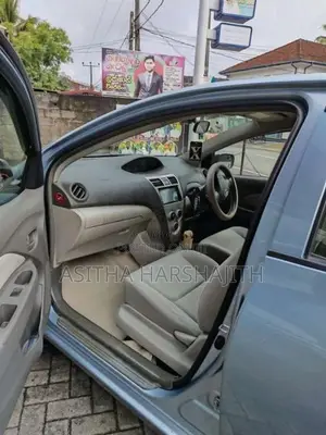 Toyota Yaris 2011 Car (Used)