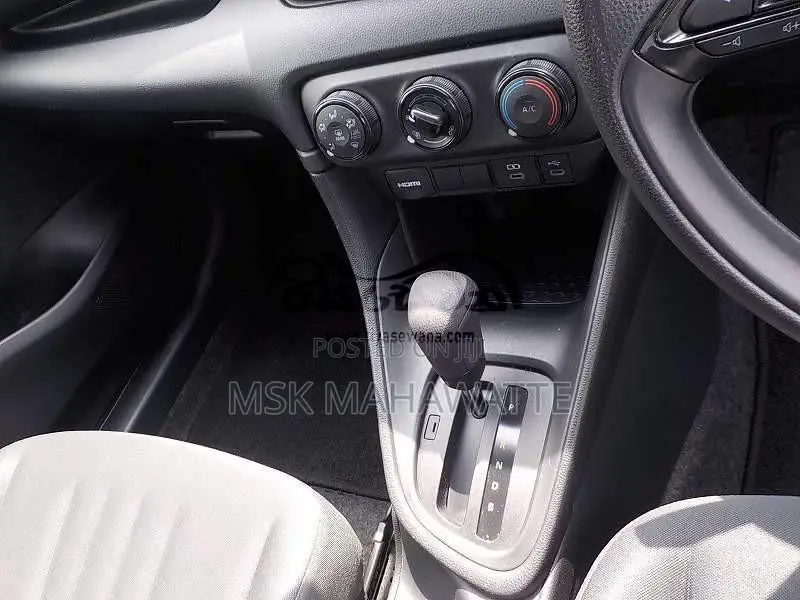 Toyota Japan YARIS X LIMITED Pearl 2024 Car Unregistered (Recondition)