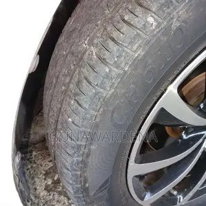 Toyota Axio 2014 Car (Used)
