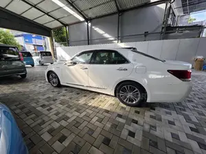 Toyota Crown Royal Saloon 2016 Car (Used)