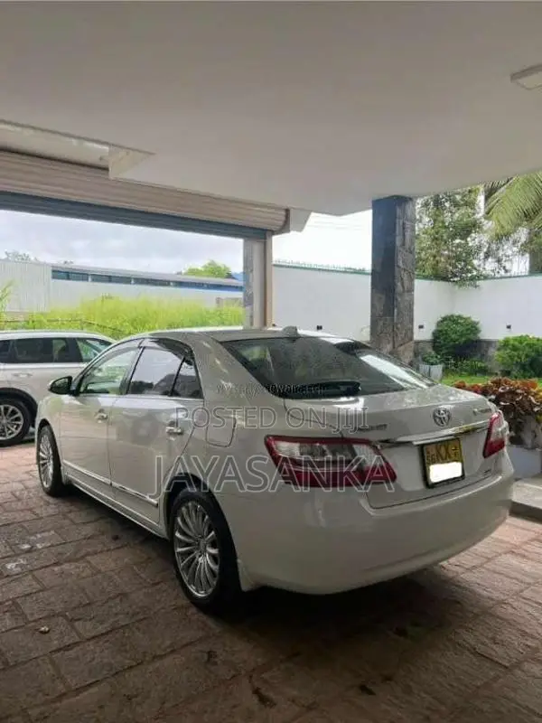 Toyota Premio G Superior 2013 Car (Used)