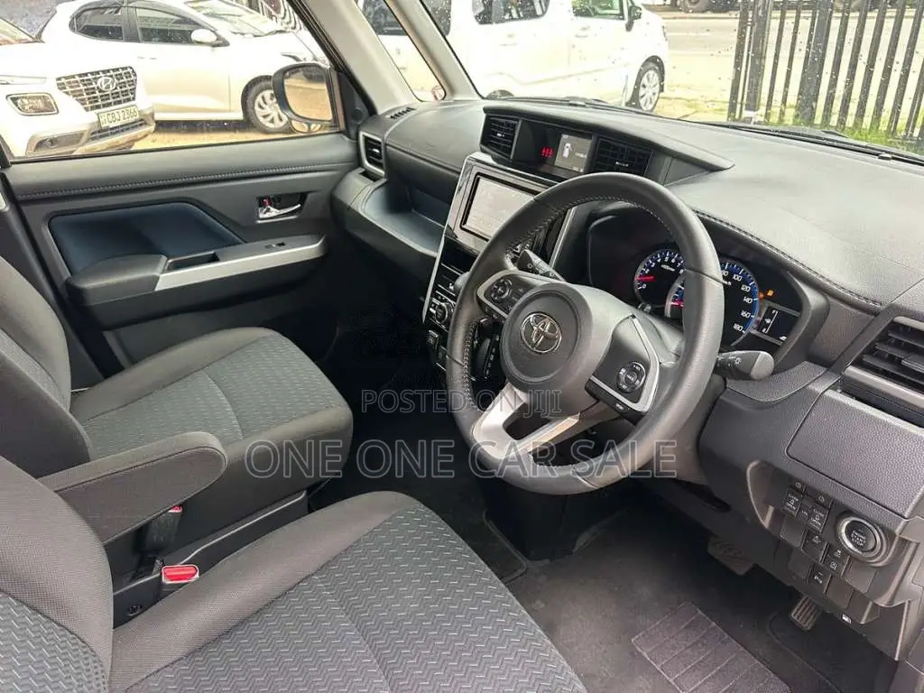 Toyota Roomy GT Custom 2023 Car Unregistered (Recondition)