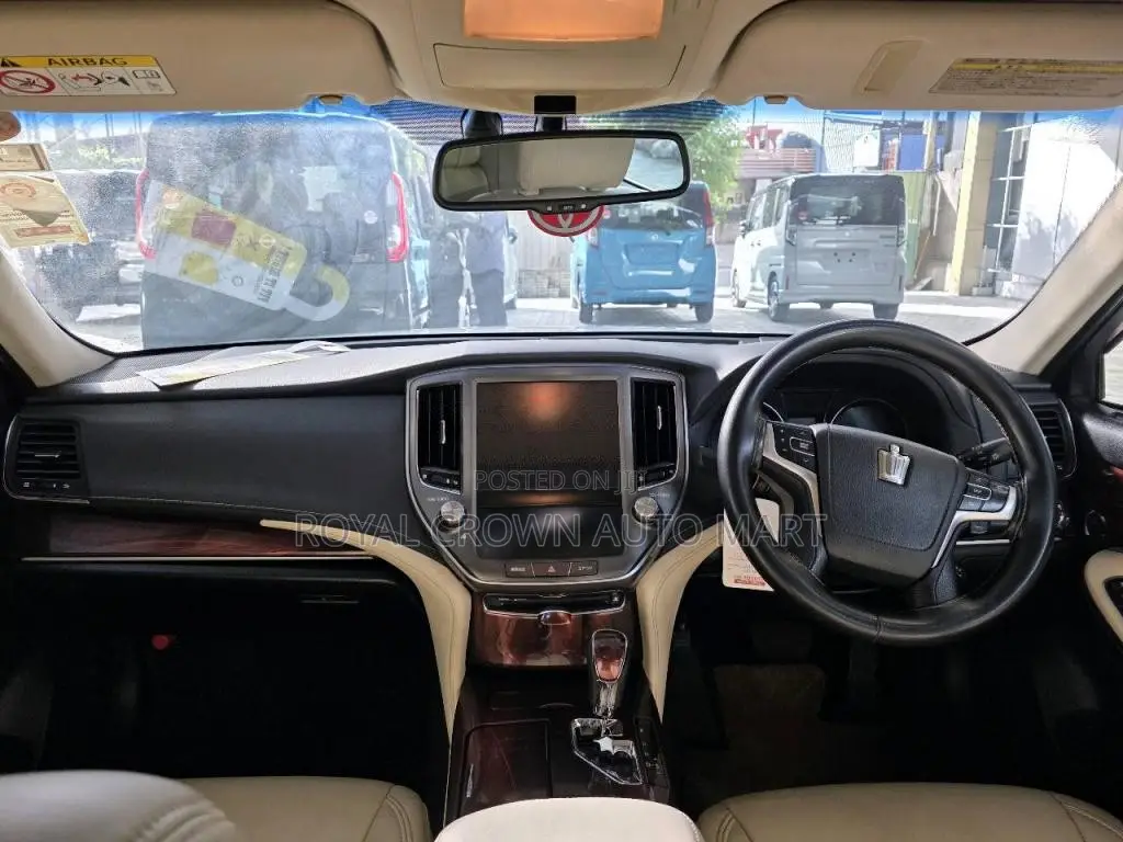 Toyota Crown Royal Saloon 2016 Car (Used)
