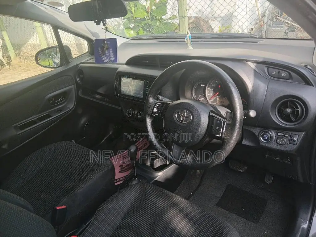 Toyota Vitz 2017 Car (Used)