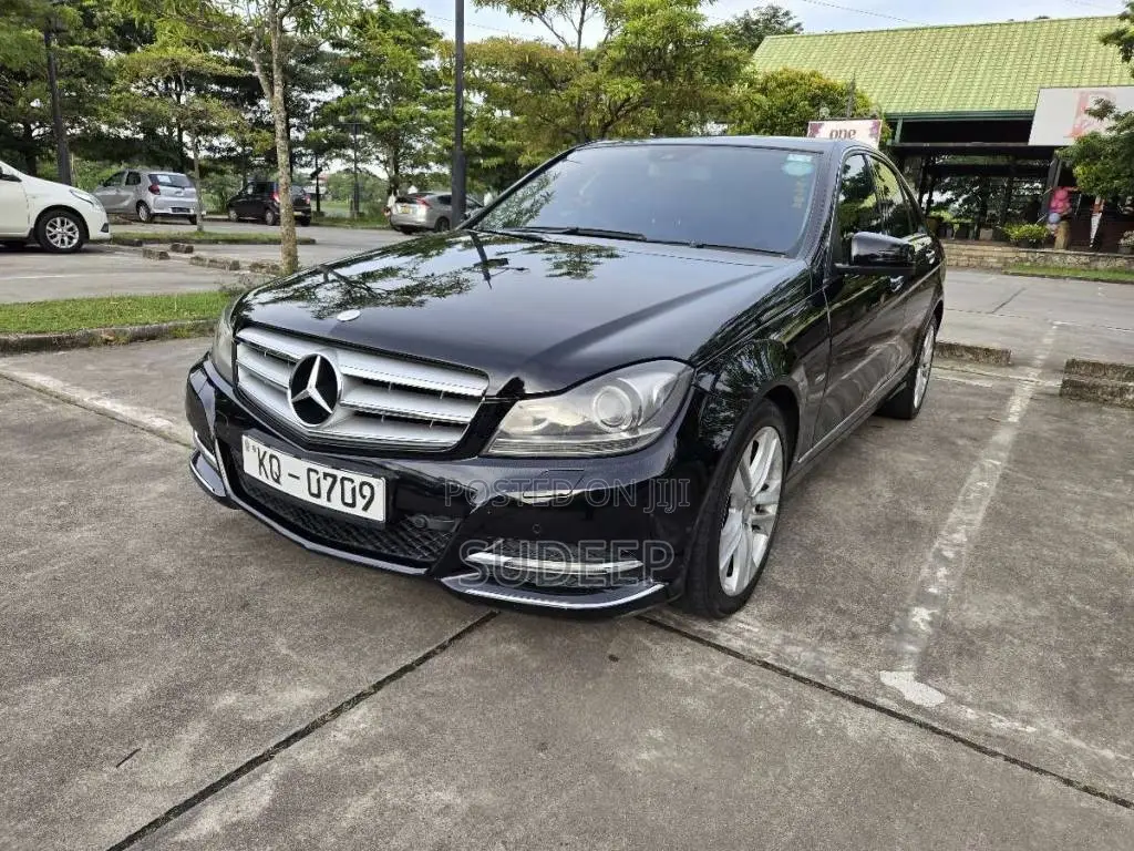 Mercedes-Benz W204 C180 Avantgarde TURBO 2011 Car (Used)