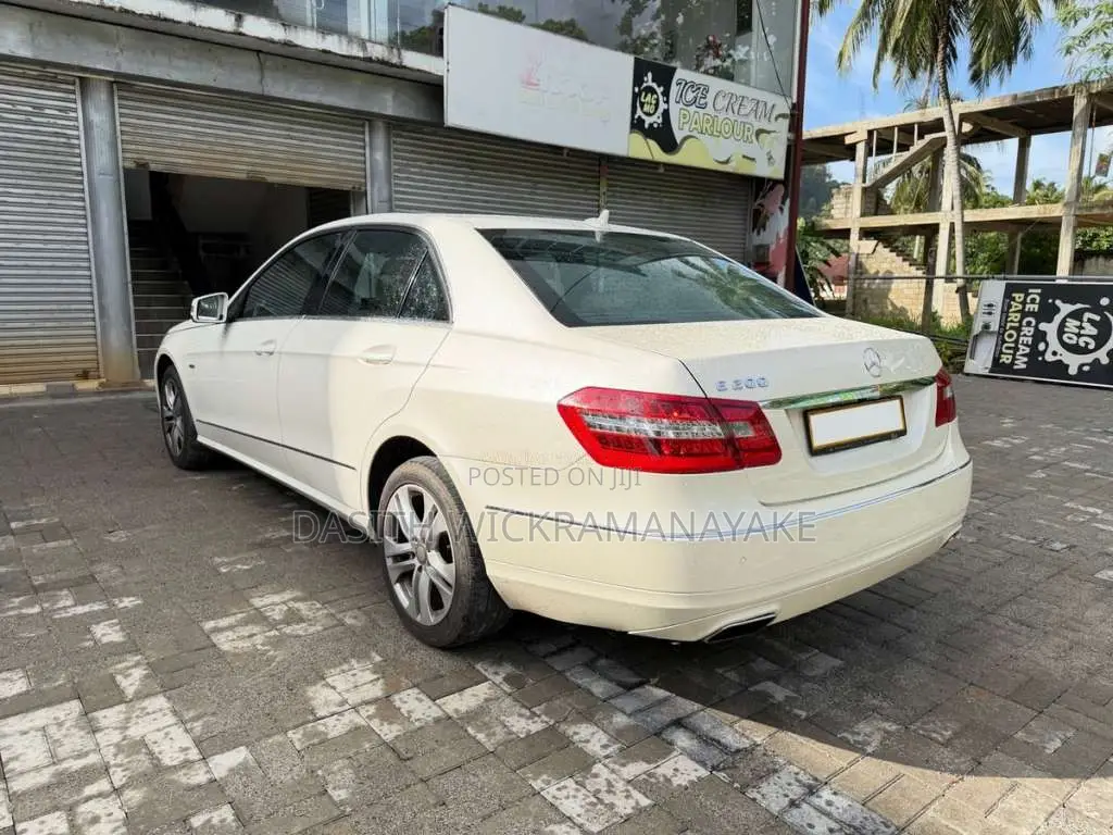 Mercedes-Benz E200 2012 Car (Used)