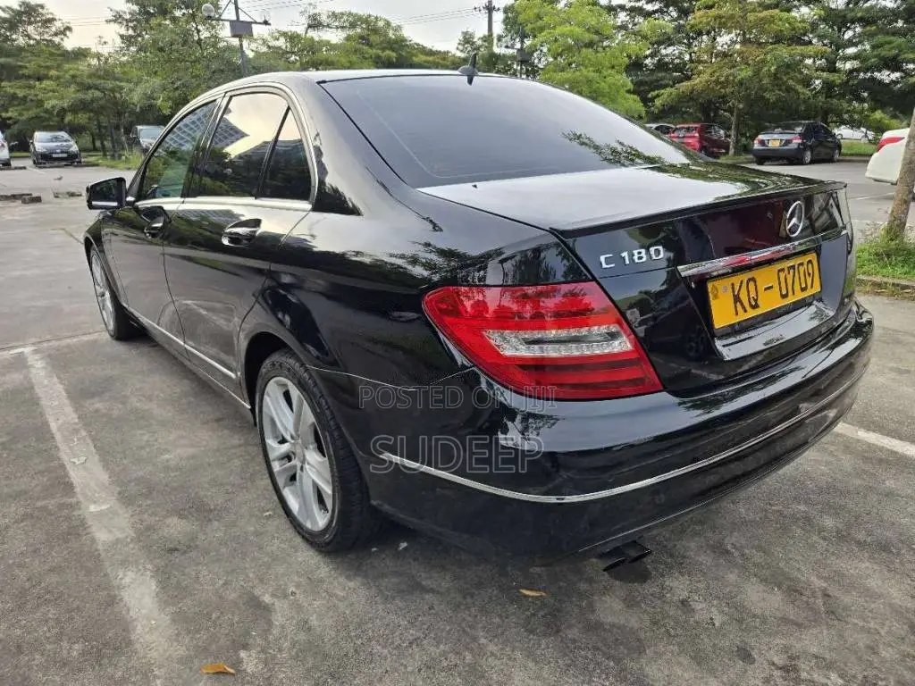 Mercedes-Benz W204 C180 Avantgarde TURBO 2011 Car (Used)
