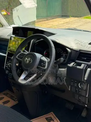 Toyota Roomy Custom GT Turbo 2023 Car Unregistered (Recondition)