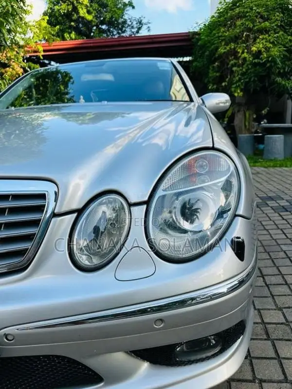 Mercedes-Benz W211 2004 Car (Used)