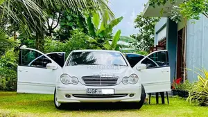 Mercedes-Benz W203 C240 2000 Car (Used)