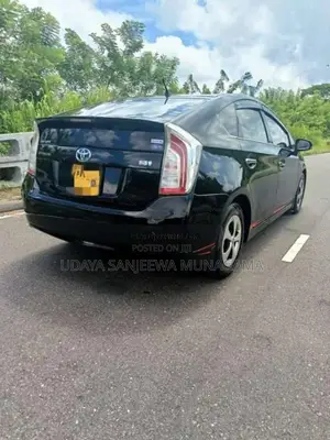 Toyota Prius 2012 Car (Used)