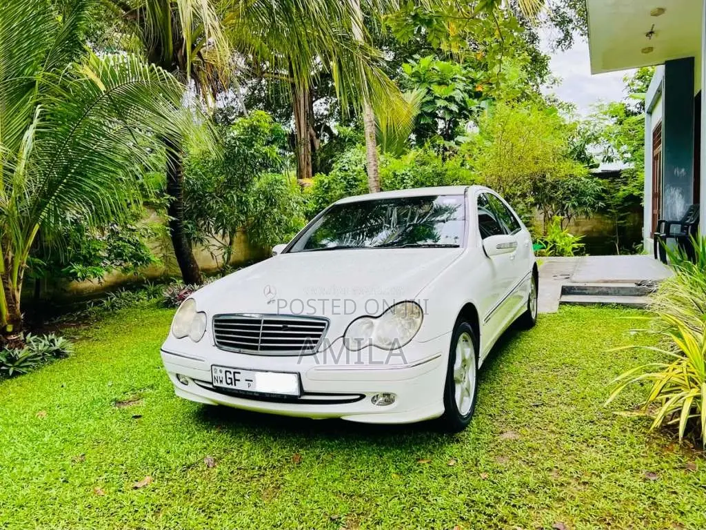 Mercedes-Benz W203 C240 2000 Car (Used)