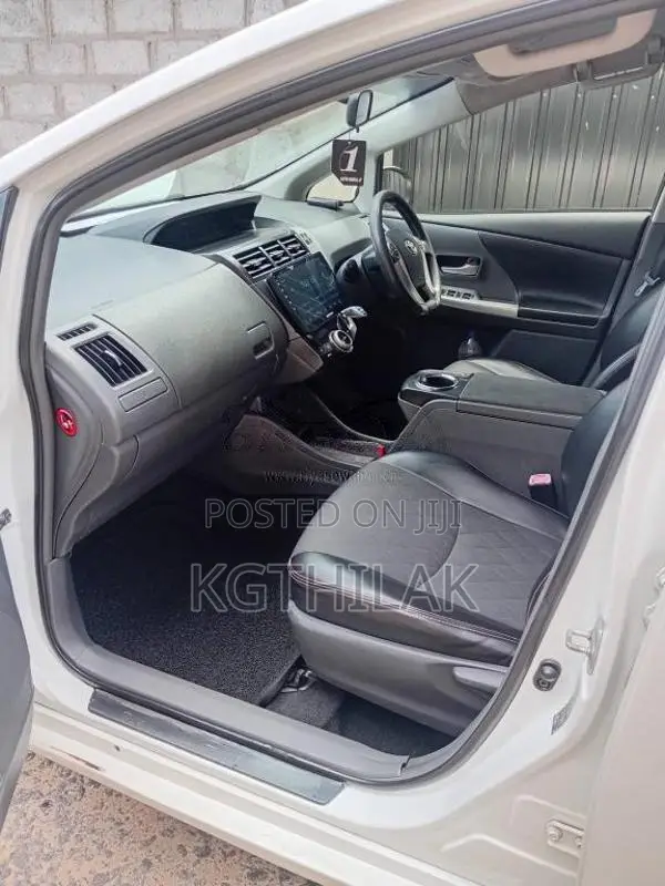 Toyota Prius 2012 Car (Used)