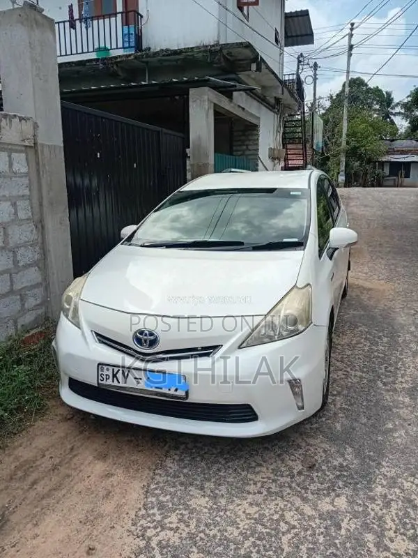 Toyota Prius 2012 Car (Used)