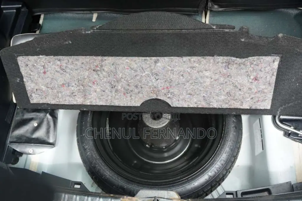Toyota Vitz 2012 Car (Used)