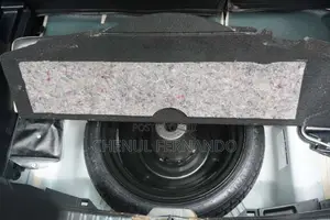 Toyota Vitz 2012 Car (Used)