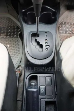 Toyota Vitz 2012 Car (Used)