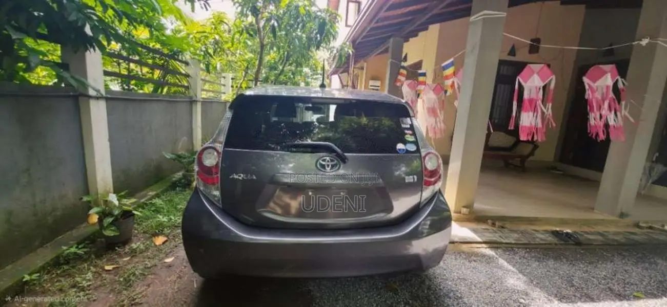 Toyota Aqua 2012 Car (Used)