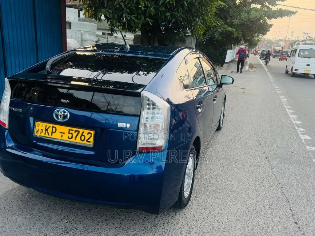 Toyota Prius 2011 Car (Used)
